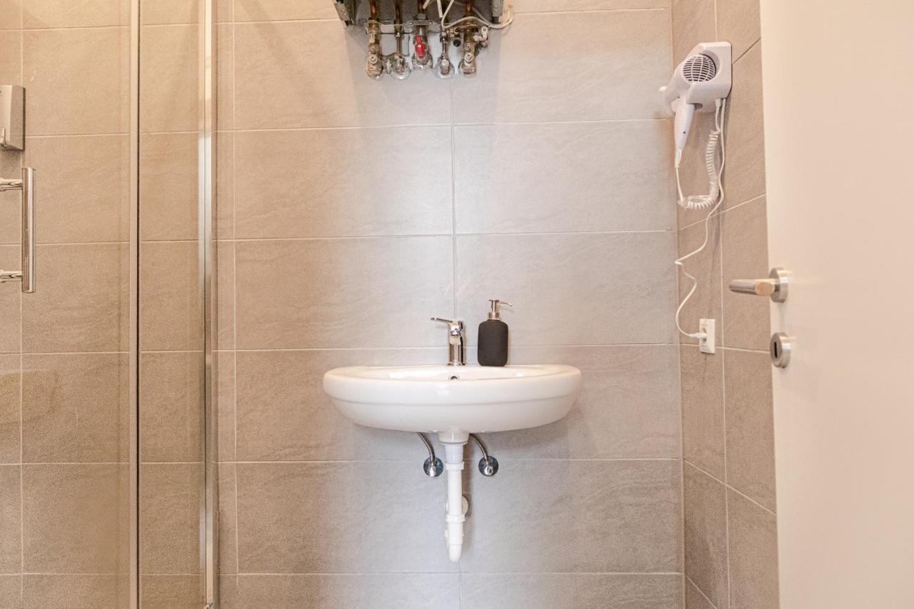 Pleasing 2Br Apt. Akh-Perfect For Groups فيينا المظهر الخارجي الصورة